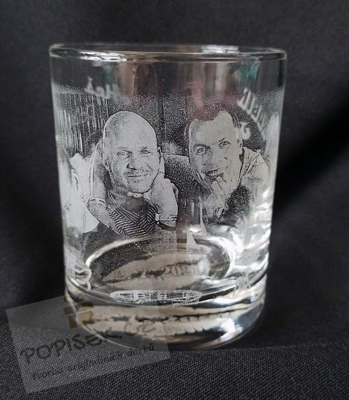 Sklenice whisky - obrázek / fotografie