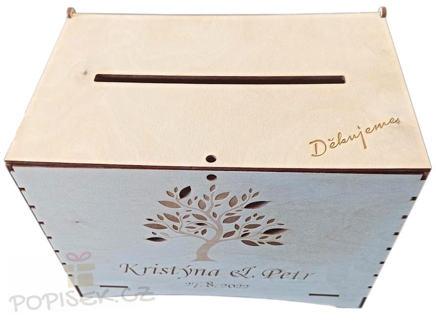 Dřevěná truhla na svatební přání se jménem