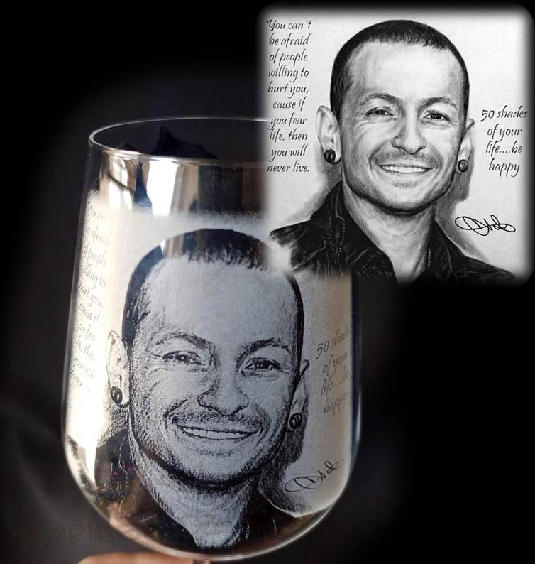 Sklenice 0,45l na červené víno - text zespoda nožky