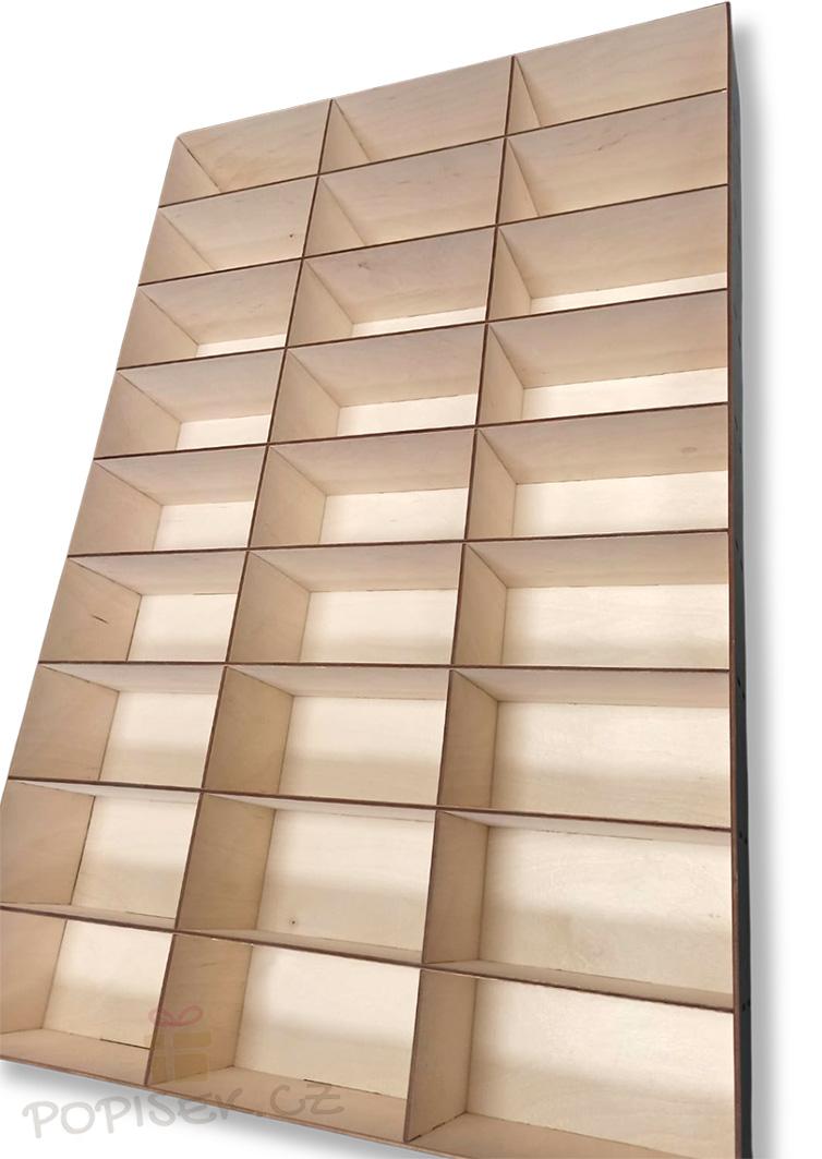 MEGA dřevěná polička na autíčka (1:43) – 3x9 - Fotografie + jméno