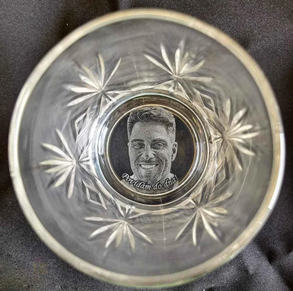 Sklenice whisky - gravírování na DNO
