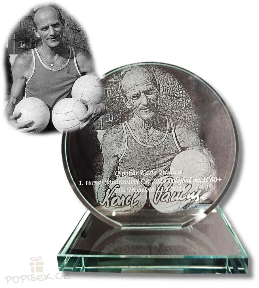 Plaketa "trofej" s fotografií a jménem - pr. 10 cm